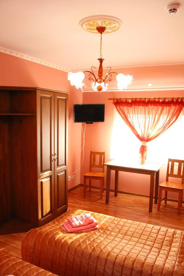 Cafe-Motel Goryanka Uzhhorod Exterior foto